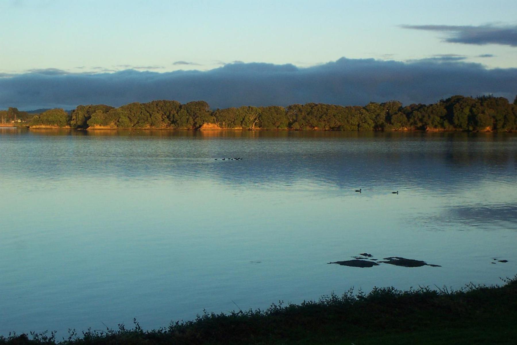 Absolute Waterfront Serenity Near Auckland Clarks Beach ภายนอก รูปภาพ