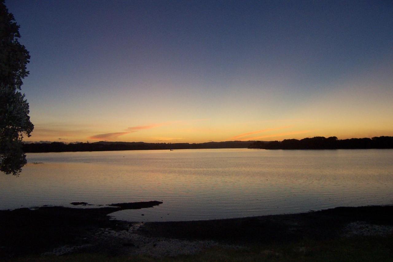 Absolute Waterfront Serenity Near Auckland Clarks Beach ภายนอก รูปภาพ